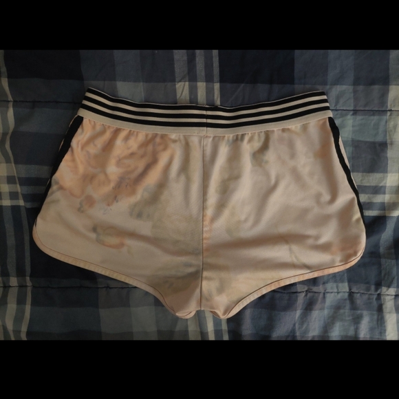 ADIDAS ORIGINALS 3 STRIPES FLORAL PASTEL SHORTY SHORTS - Picture 5 of 13